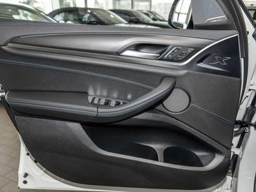 BMW iX3 Shadow Line — photo 22