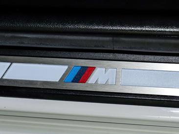 BMW iX3 Shadow Line — photo 26