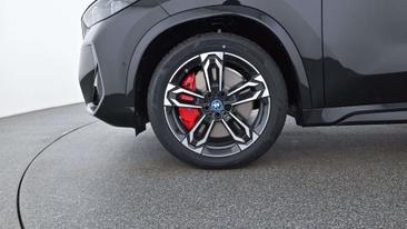 BMW IX1 EDrive20 — photo 28
