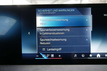 BMW IX XDrive45 — photo 21