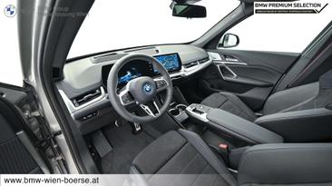 BMW IX1 EDrive20 — photo 19