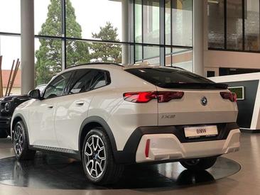 BMW IX2 XDrive30 — photo 2