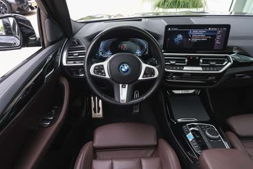 BMW iX3 — photo 2