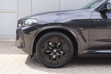 BMW iX3 — photo 3