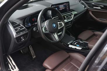 BMW iX3 — photo 8