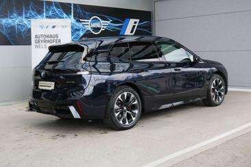 BMW IX XDrive45 — photo 31