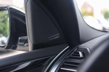 BMW iX3 — photo 13