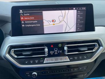 BMW X3 20i XDrive — photo 13