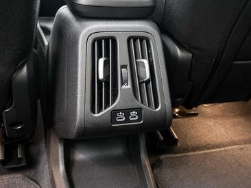 BMW X1 XDrive25e — photo 17