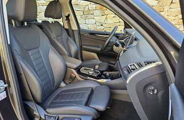 BMW X3 18d SDrive — photo 17