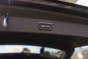 BMW iX3 — photo 35
