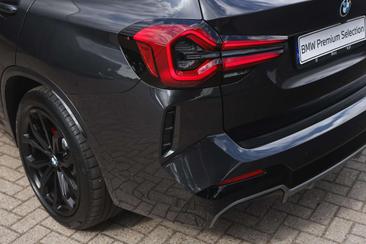 BMW iX3 M Sport — photo 35
