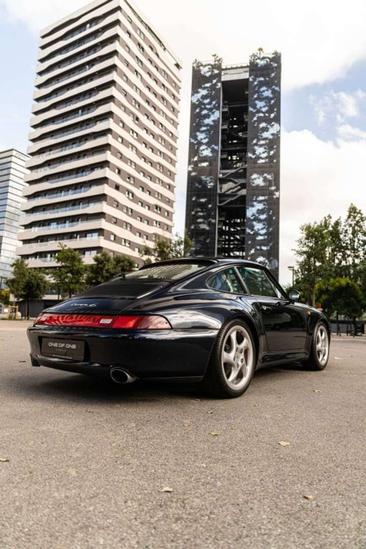 Porsche 993 Carrera 4S — photo 6