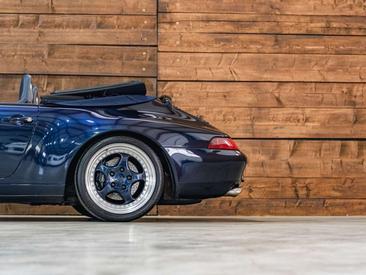 Porsche 993 Carrera 2 — photo 14