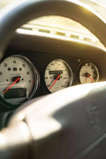 Porsche 993 Carrera 4S — photo 13