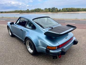 Porsche 930 Turbo — photo 11