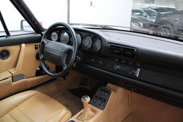 Porsche 964 CARRERA 4 — photo 11