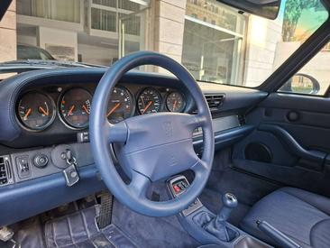 Porsche 993 Carrera 2 — photo 11