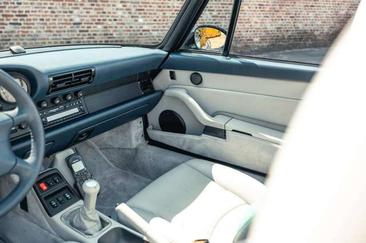 Porsche 993 CARRERA 4 — photo 6