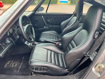Porsche 964 CARRERA 4 — photo 4