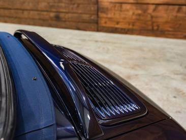 Porsche 993 Carrera 2 — photo 23
