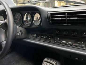 Porsche 964 Carrera 2 — photo 12