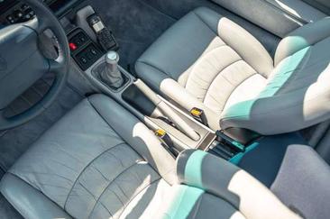 Porsche 993 CARRERA 4 — photo 11