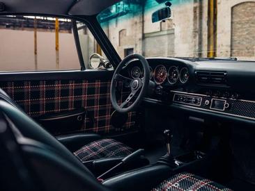 Porsche 964 — photo 11