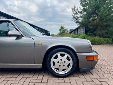 Porsche 964 CARRERA 4 — photo 7