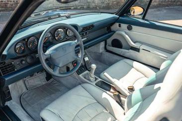 Porsche 993 CARRERA 4 — photo 12