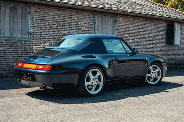 Porsche 993 CARRERA 4 — photo 4