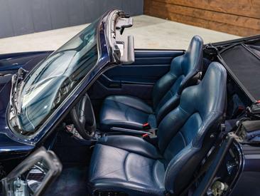 Porsche 993 Carrera 2 — photo 30
