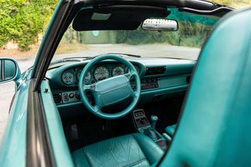 Porsche 964 Carrera 2 — photo 14