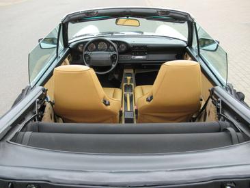 Porsche 964 Carrera 2 — photo 19