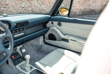 Porsche 993 CARRERA 4 — photo 6