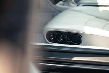 Porsche 993 CARRERA 4 — photo 7