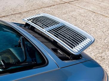 Porsche 993 Carrera — photo 2