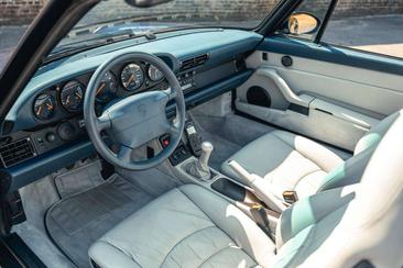Porsche 993 CARRERA 4 — photo 12