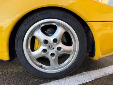 Porsche 993 CARRERA 4 — photo 11