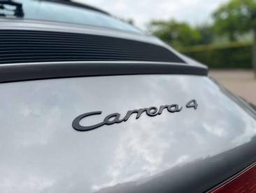 Porsche 964 CARRERA 4 — photo 22