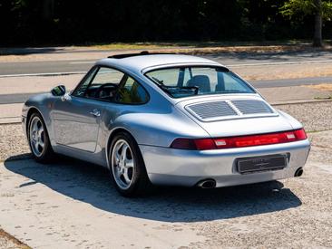 Porsche 993 Carrera — photo 14