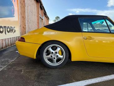 Porsche 993 CARRERA 4 — photo 19