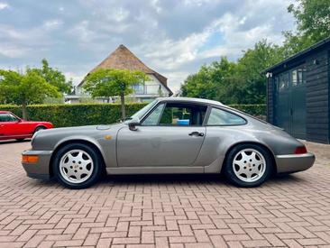 Porsche 964 CARRERA 4 — photo 27