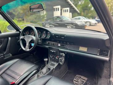 Porsche 964 CARRERA 4 — photo 28