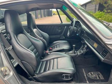 Porsche 964 CARRERA 4 — photo 29