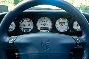 Porsche 993 Carrera — photo 20