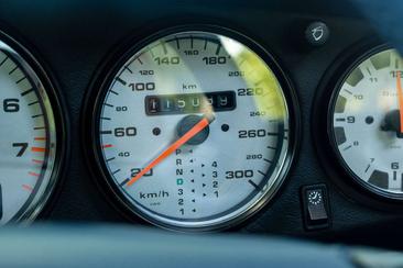 Porsche 993 Carrera — photo 21