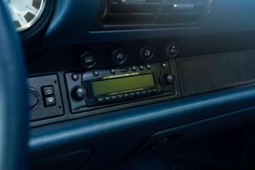Porsche 993 Carrera — photo 23