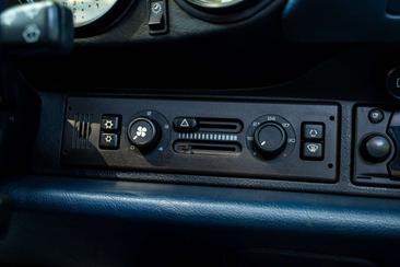 Porsche 993 Carrera — photo 24