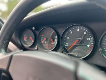 Porsche 964 CARRERA 4 — photo 36